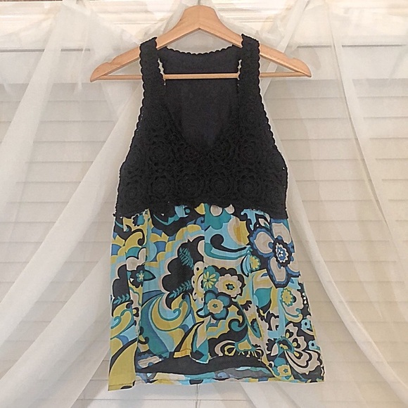Crocheted Racerback Paisley Print Tank - Picture 12 of 12